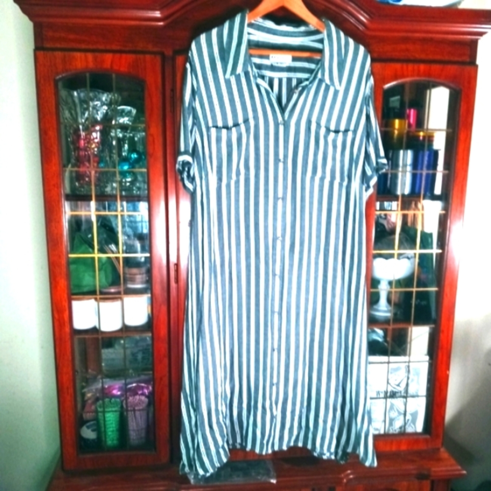 4x AVA &VIV DRESS